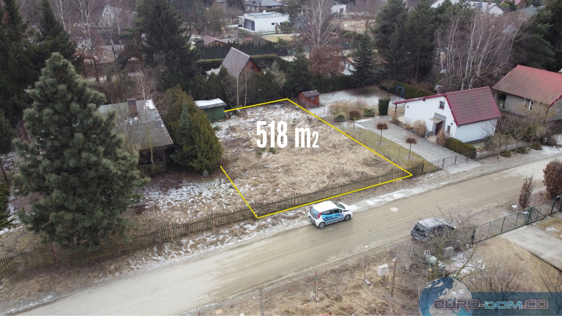 Działka na sprzedaż